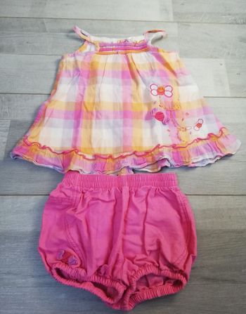 Ensemble short + débardeur 12 mois