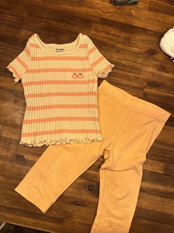 Ensemble legging et teeshirt
