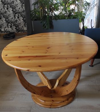 Table ronde en pin massif