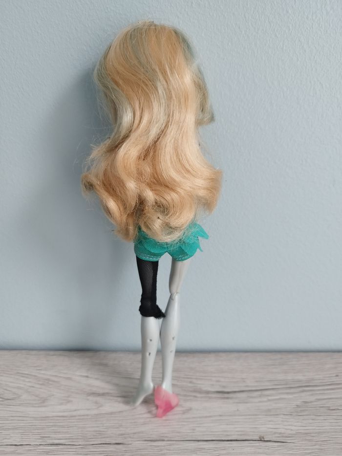Poupée Monster high Lagoona Blue - photo numéro 8