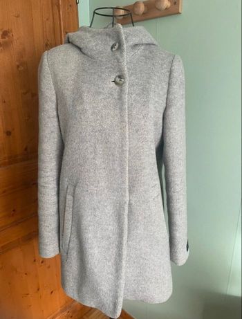 Superbe manteau gris à capuche - Tissu italien - Etam - Taille 34