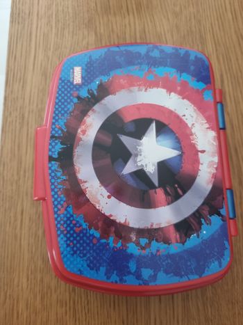 Boite à goûter avengers