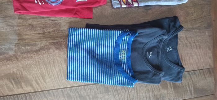 Lot vêtements 4/5 ans - photo numéro 2