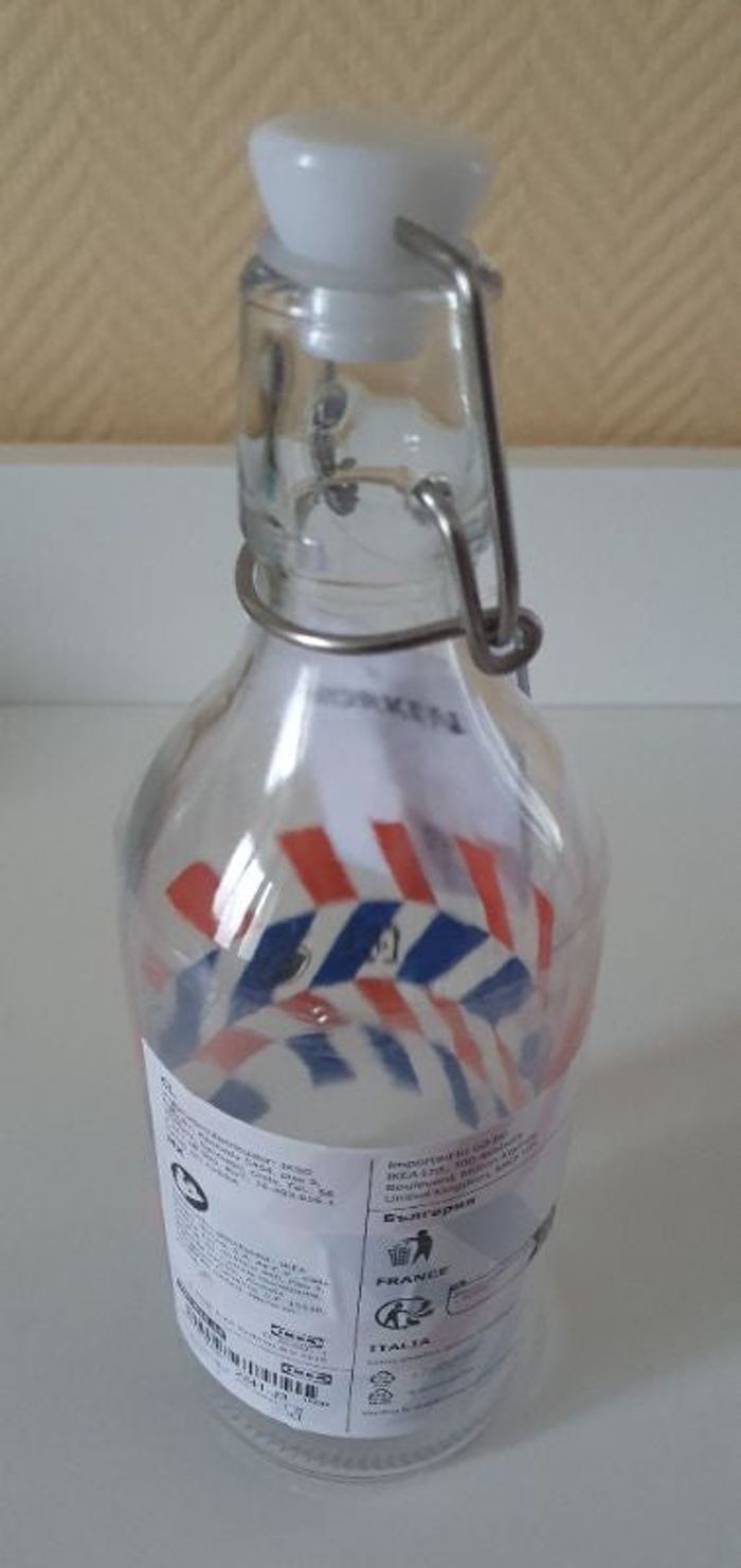 Bouteille en verre ikea
