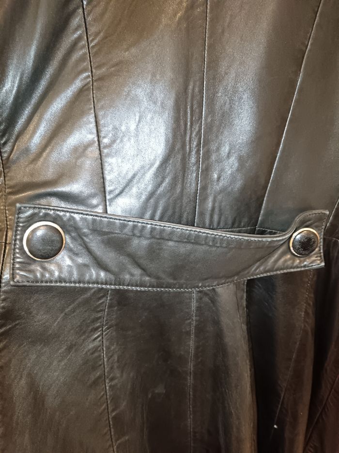 Manteau long en cuir - photo numéro 5