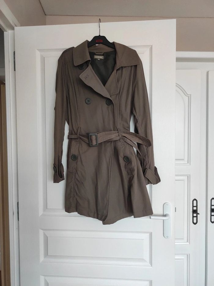 Trench femme in extenso