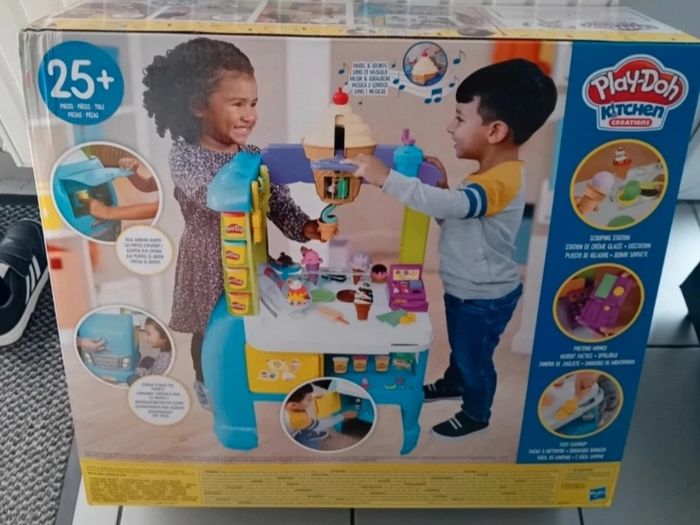 Camion de glace géant play-do neuf Prix non négociable