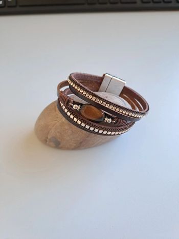 Bracelet cuir multi rangs perles et strass