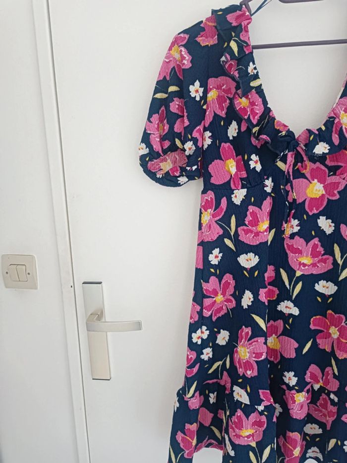 Robe d'été marine à fleurs Taille S Lefties Neuf avec étiquette - photo numéro 3