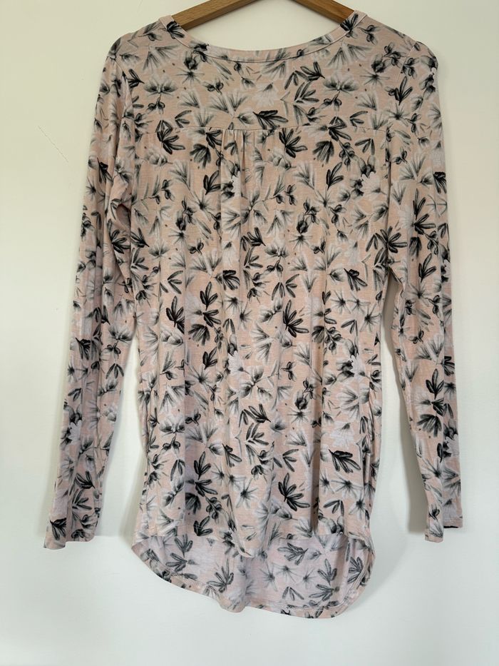 Top hm manche long rose fleurie taille M - photo numéro 2