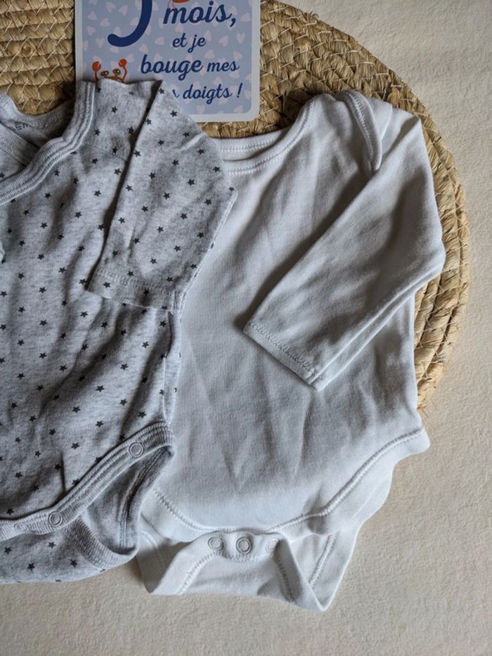 3 bodys manches longues 3 mois - photo numéro 2