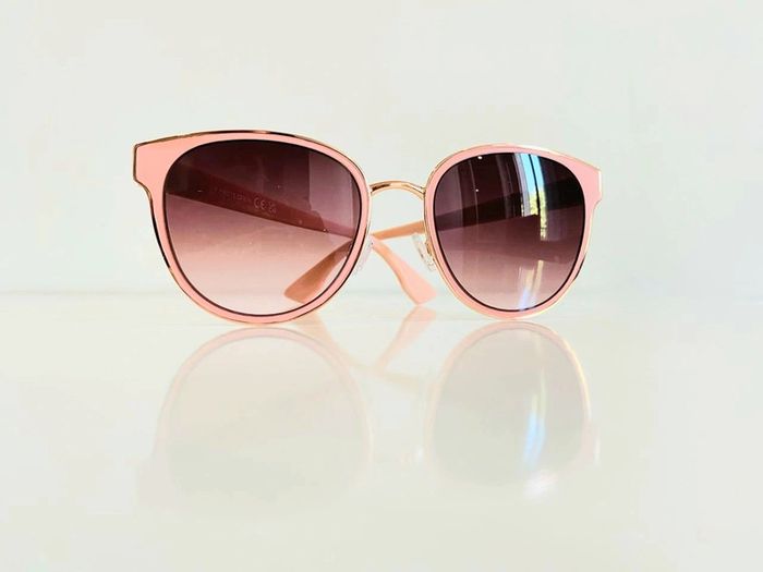 Lunette de soleil femme rose et dorée verres dégradés UV protection catégorie 3 - photo numéro 4