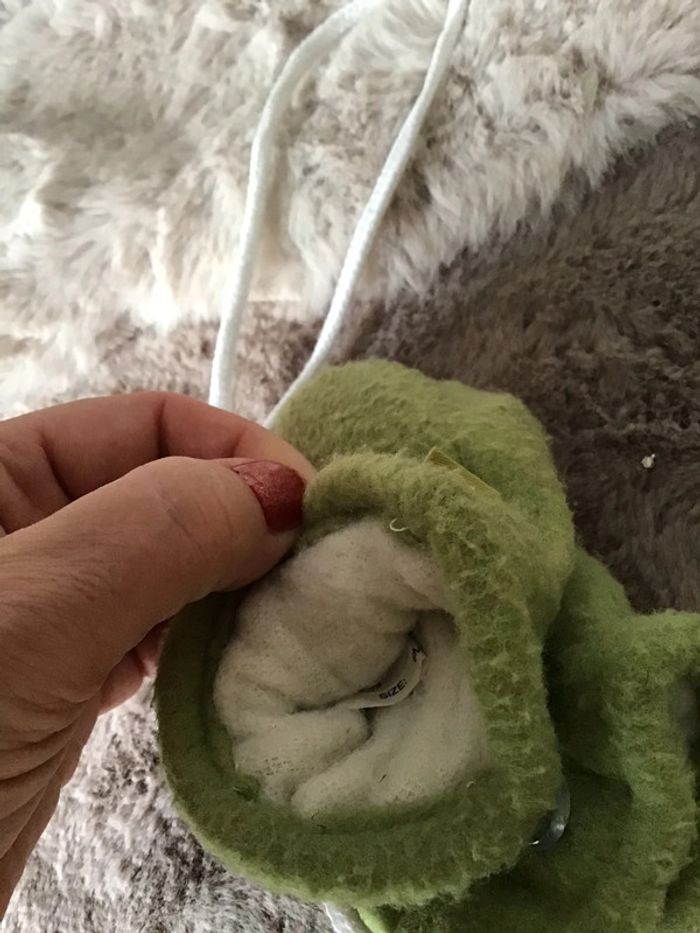 Paire de mouffles molletonnés taille 6 mois couleur anis (0124) - photo numéro 2