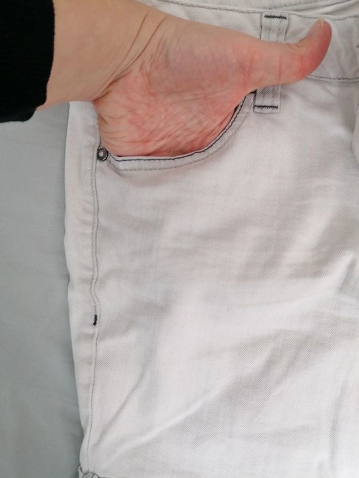 Short en jean camaïeu taille 40.. - photo numéro 10