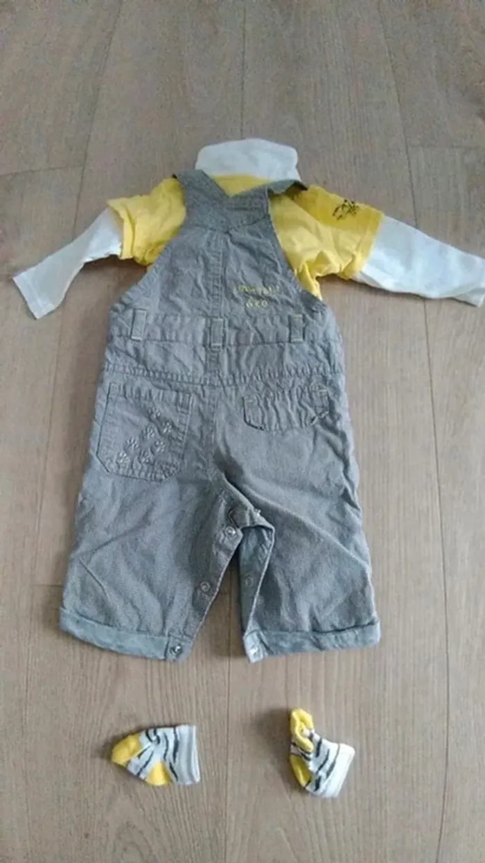Ensemble garçon salopette, tee shirt et chaussettes gris et jaune Orchestra 3 mois - photo numéro 3