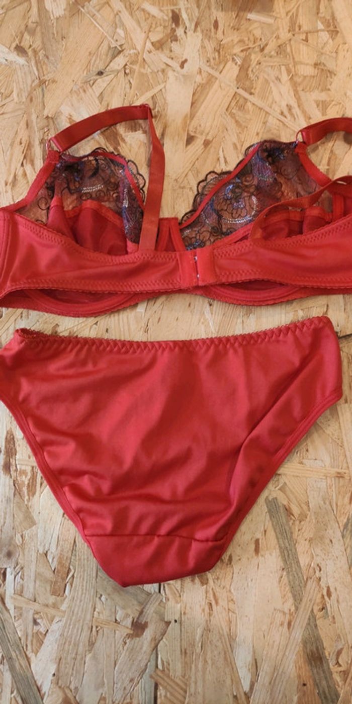 Ensemble lingerie rouge - photo numéro 4