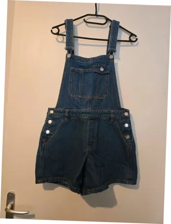 Salopette en jean short