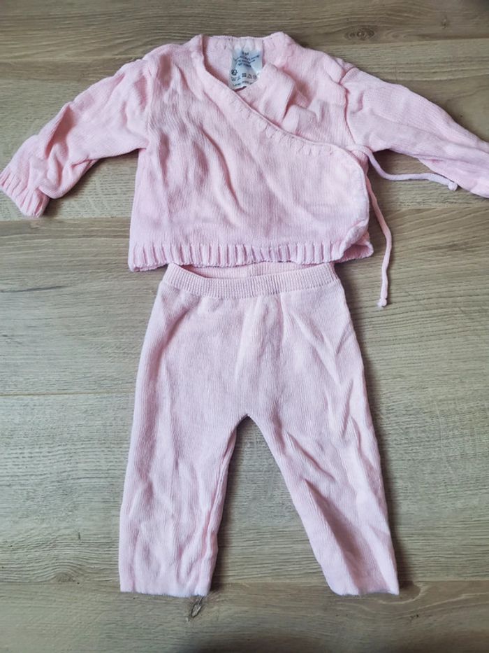 🌴 Ensemble 2 pièces rose cache cœur et pantalon taille 3 mois