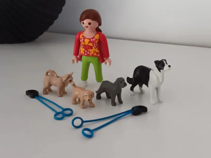 Promeneuse chiens playmobil - photo numéro 4
