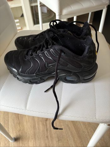 Basket TN Nike noir
