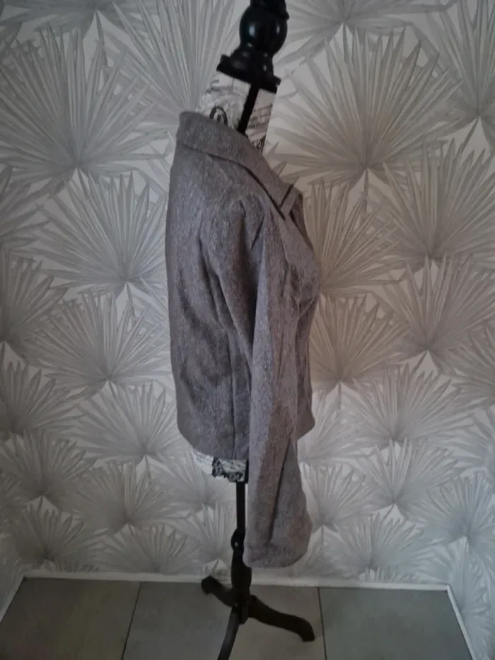 Jolie veste Kookai taille 40 - photo numéro 4