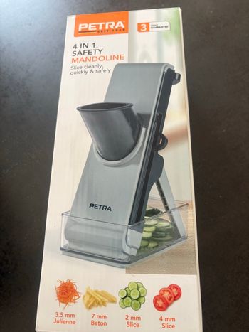 Mandoline, Petra quatre en un