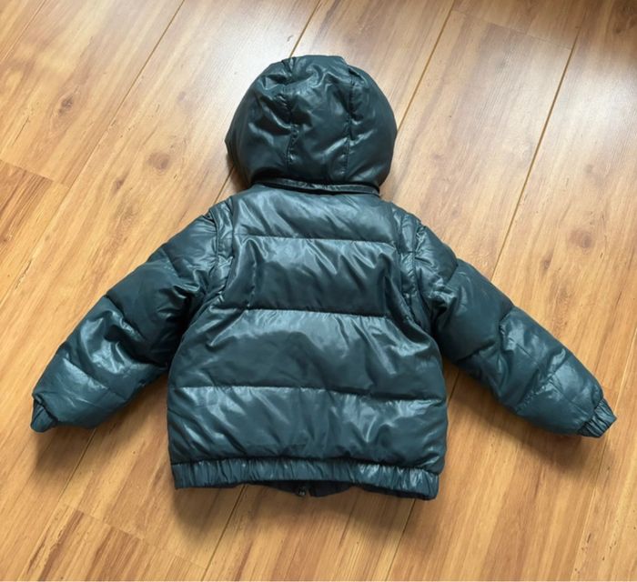 Neuf Doudoune réversible verte et marine manches amovibles/ Benetton / taille 1 an - 18 mois / 82 cm - photo numéro 4