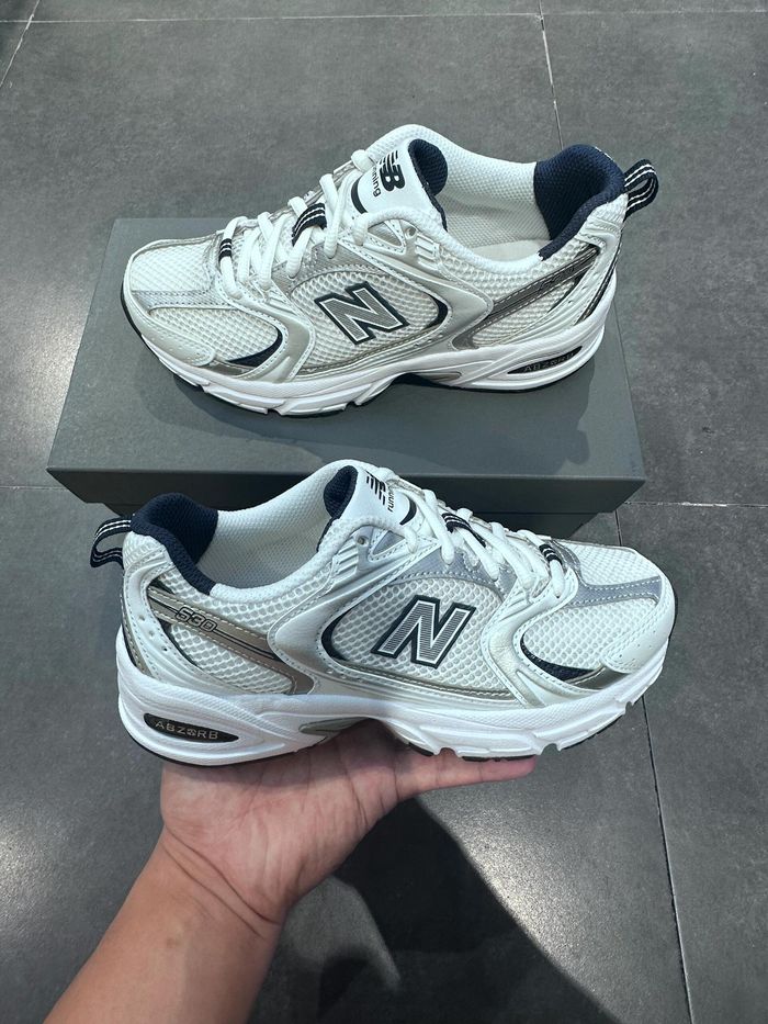 New Balance NB 530 taille 42 - photo numéro 5