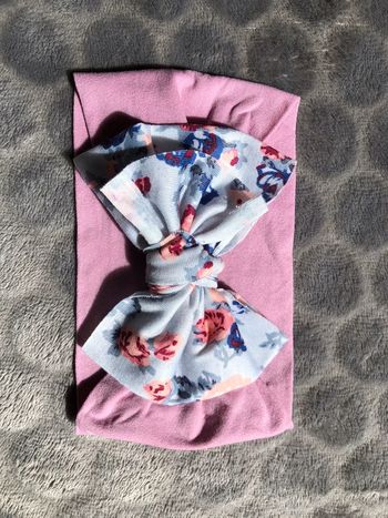 Bandeau extensible neuf taille 3-18mois