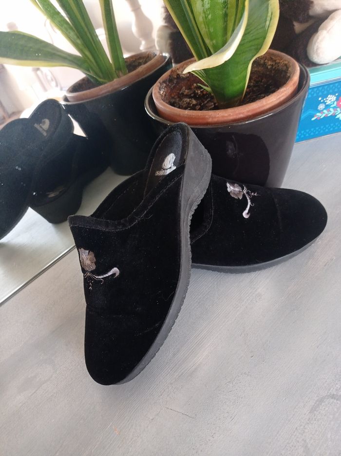 Chaussons en velours noir 38 - photo numéro 2