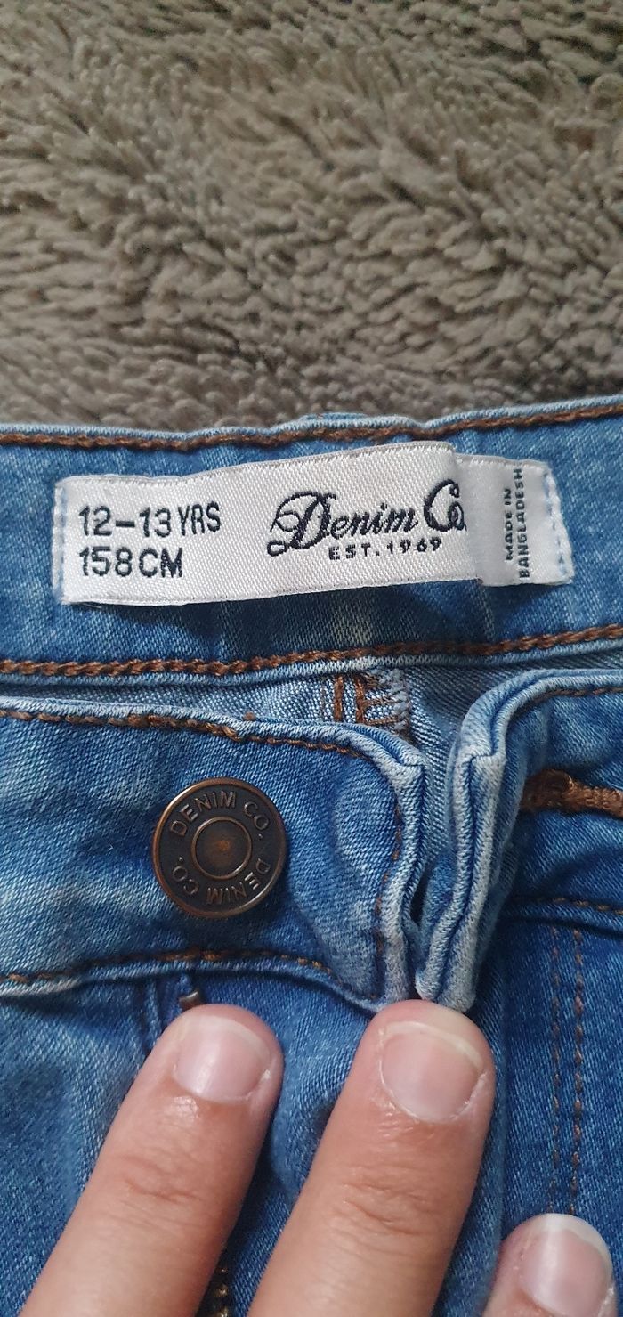 Jeans taille 12/13ans - photo numéro 2