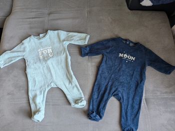 Lot 2 pyjamas
