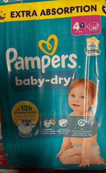 2 paquets de couches Pampers taille 4+