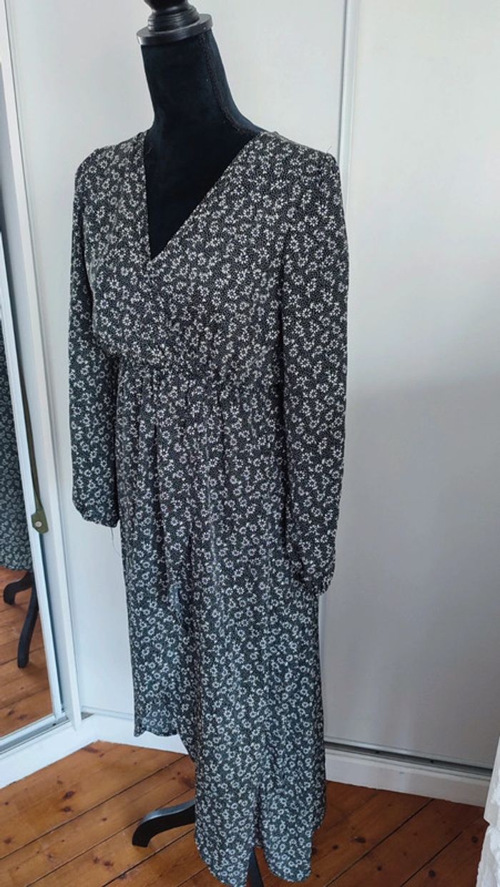 Robe longue à motifs fleuris - photo numéro 2