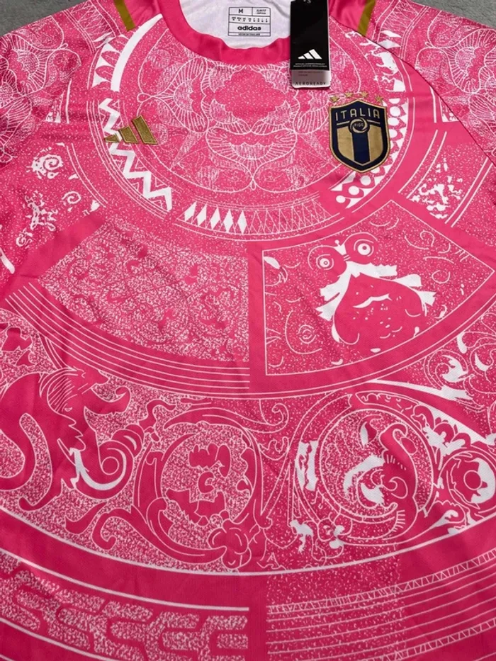Maillot concept foot Italie rose édition Baroque taille M - photo numéro 4