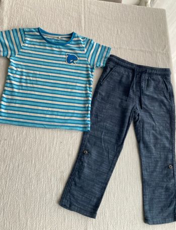 T-shirt et pantalon bleu garçon taille 4 ans