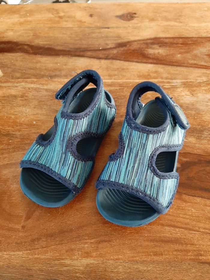 Chaussures garçon taille 25