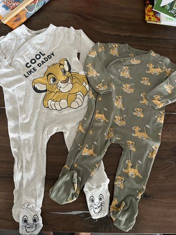 Lot 2 pyjamas Simba