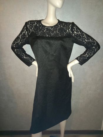 robe noire et dentelle taille 40
