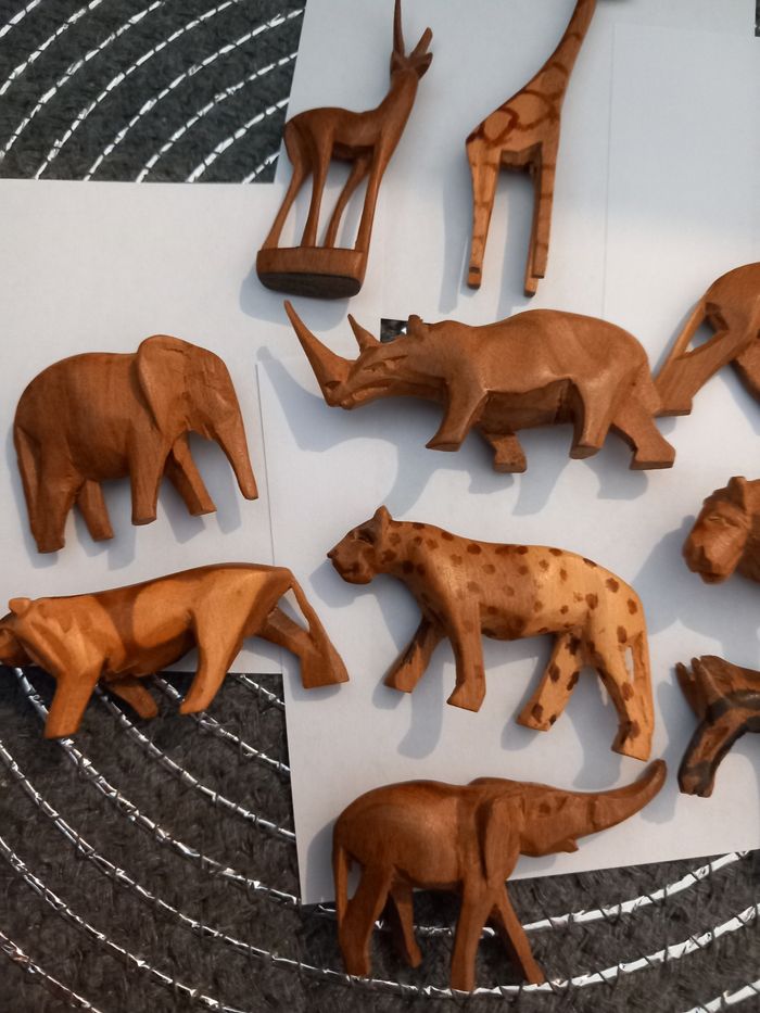 Animaux de la savane   les 10 animaux
2cm de haut sur 5  environ - photo numéro 10