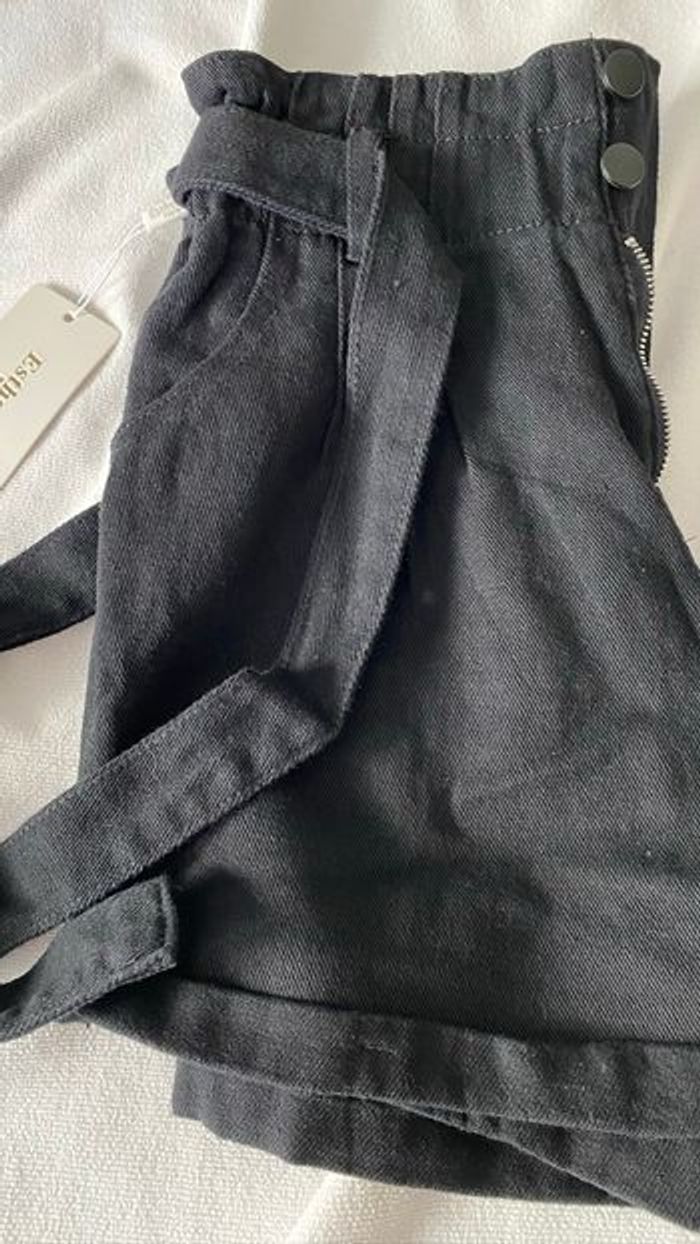 short noir neuf taille haute avec ceinture à nouer - photo numéro 2