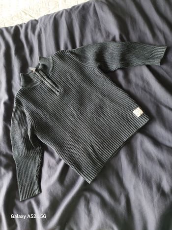 Pull bleu