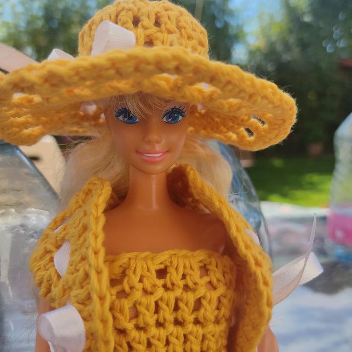 Vêtements pour Barbie 3 € - photo numéro 3