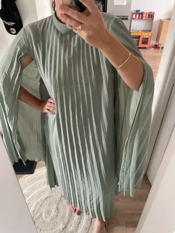 Robe Cape plissée