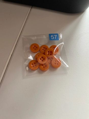 Mercerie - Lot de 10 boutons orange