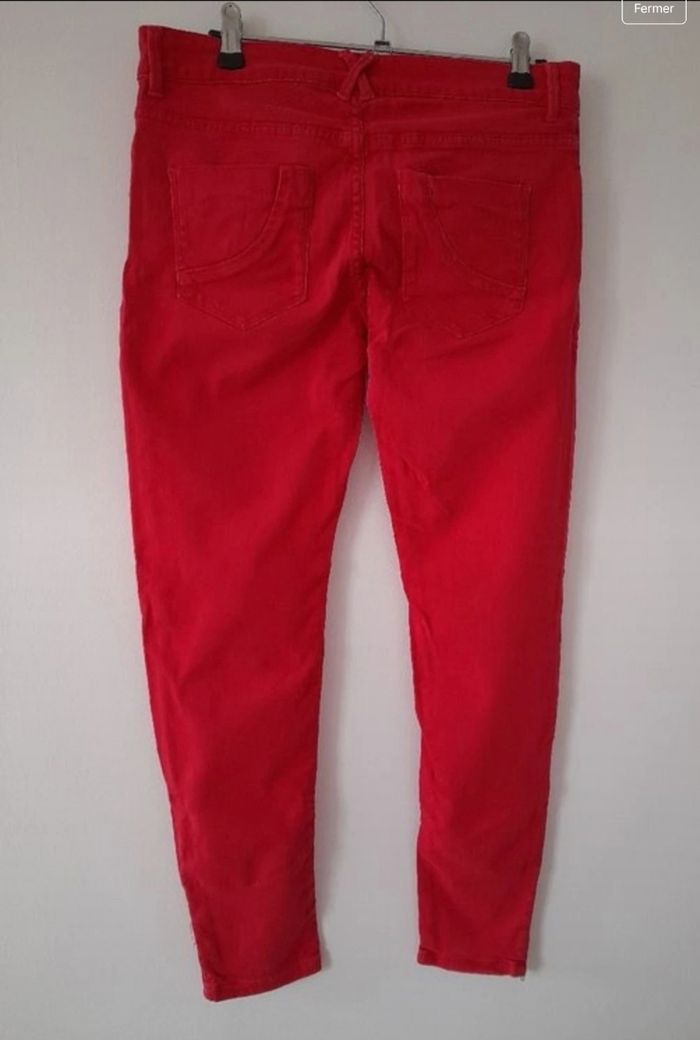 Jean rouge taille 38 - photo numéro 3