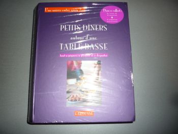 COFFRET : LIVRE DE RECETTES + 8 COUPELLES "LAROUSSE" NEUF SOUS BLISTER - n°01