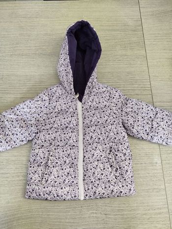 Jolie doudoune violette réversible taille 18mois