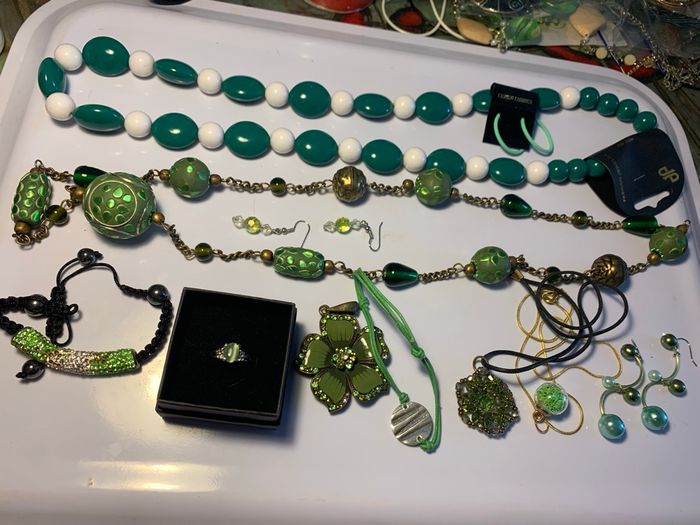 Gros lot bijoux verts ( voir descriptif) - photo numéro 4