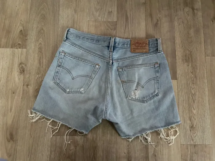 Levi ´s, short en jean bleu clair w32 taille FR40 - photo numéro 3